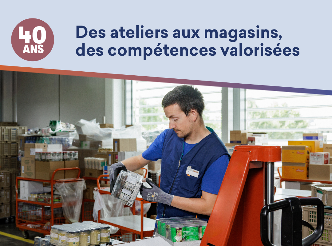Flyer Promotionnel Randonnées Montagne Sport Moderne Simple Photo Noir Bleu